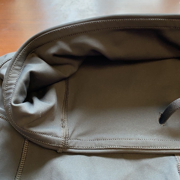 NWOT fast and free 6” shorts size 6 graphite grey - Picture 3 of 6